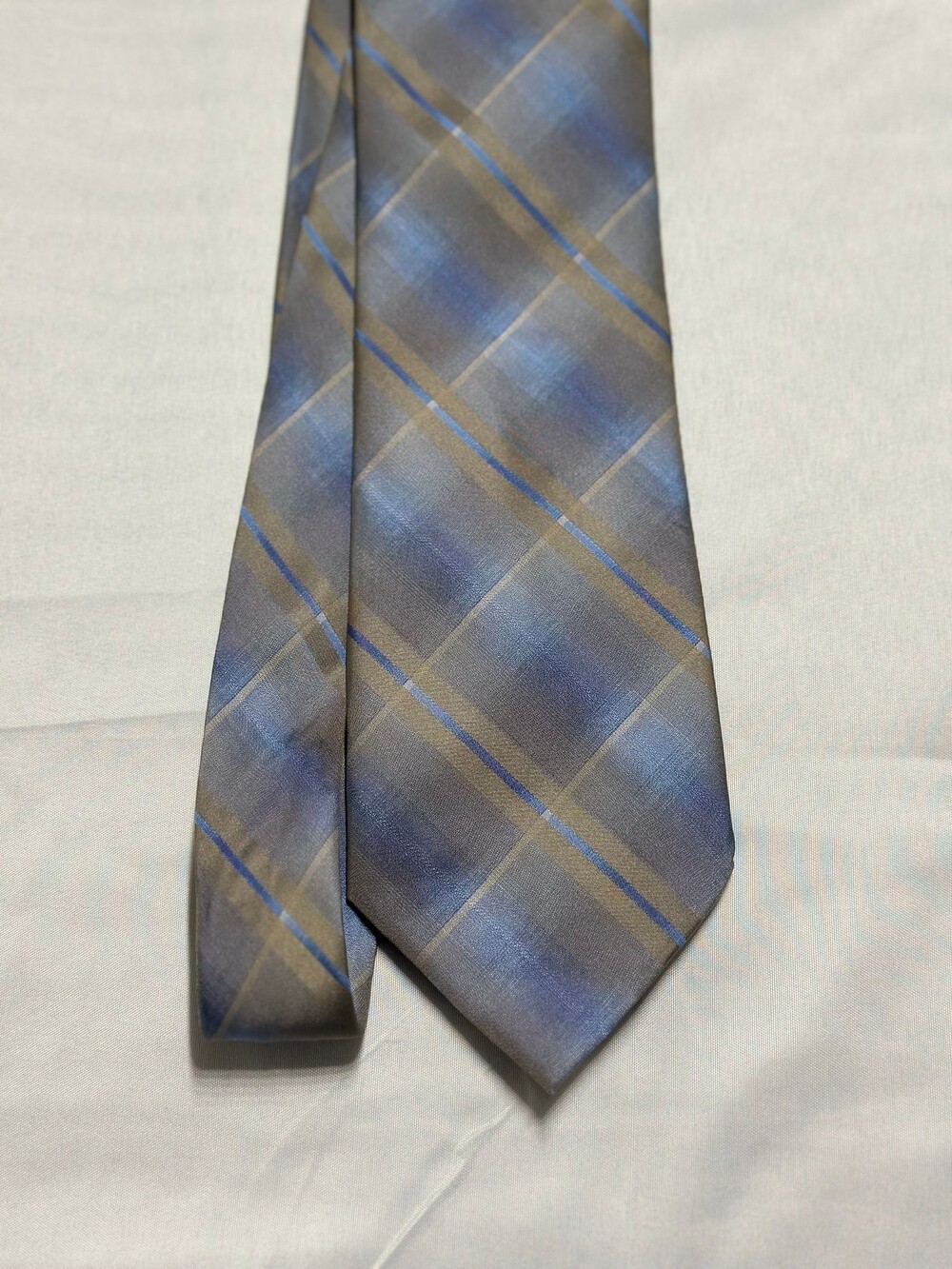 Kenneth Cole Reaction Men’s Necktie Gray Blue Taupe Plaid Dress Tie